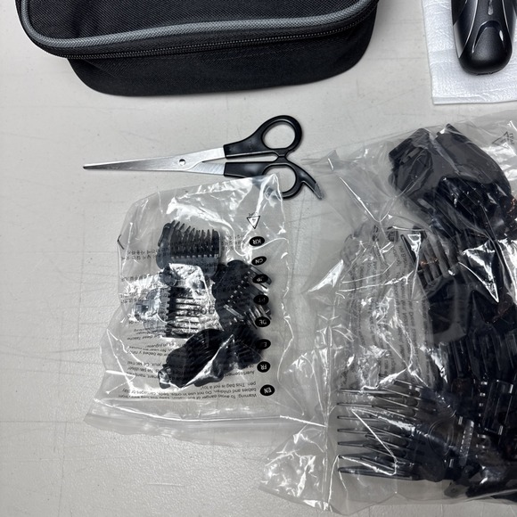 Wahl Home Products Li-Ion Max Rechargeable Cordless Clipper Haircutting Kit - Picture 4 of 16